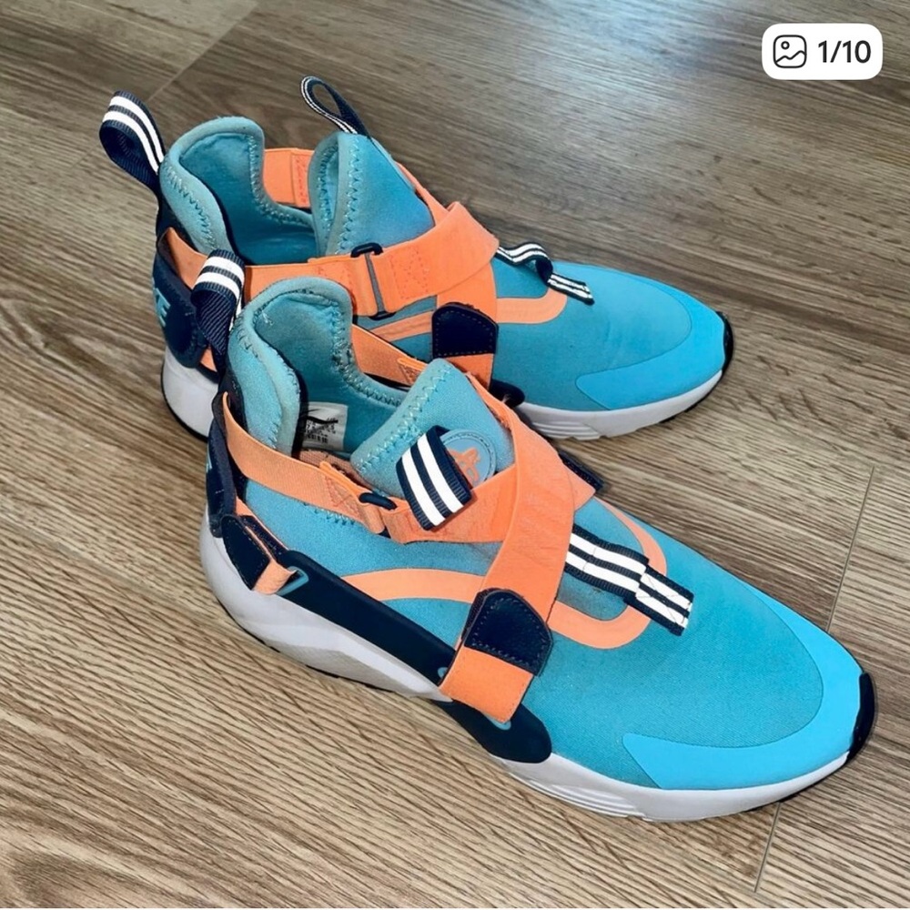 Nike Huarache City Big Kids 5Y Gently Used
